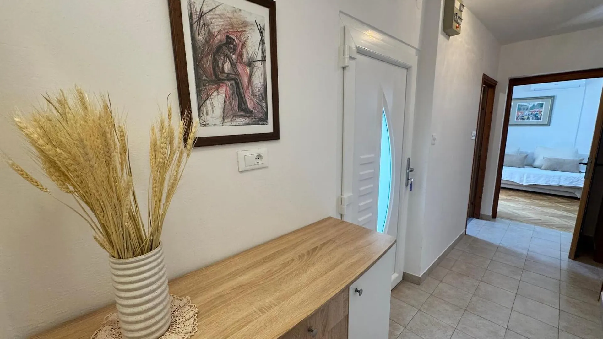 Apartments Meri Baska  Croatia