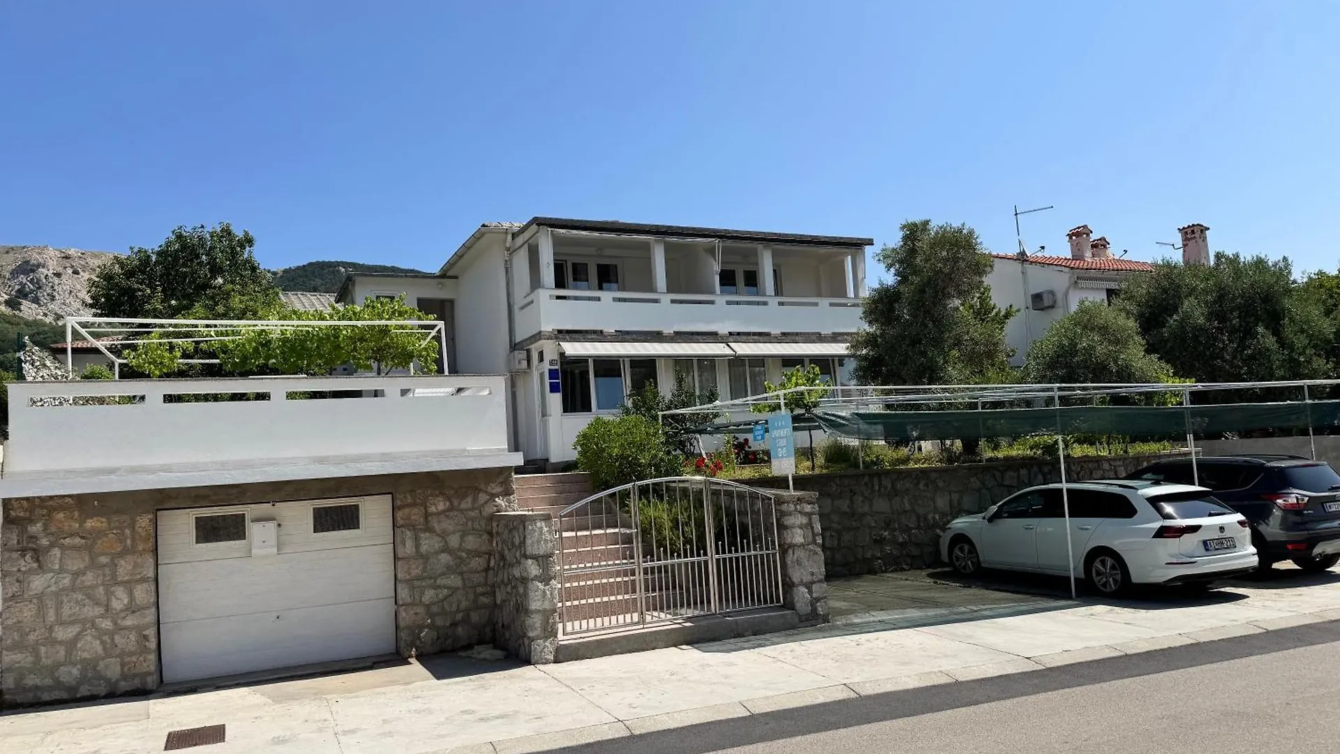 Apartments Meri Baska  0*, Baska (Krk)
